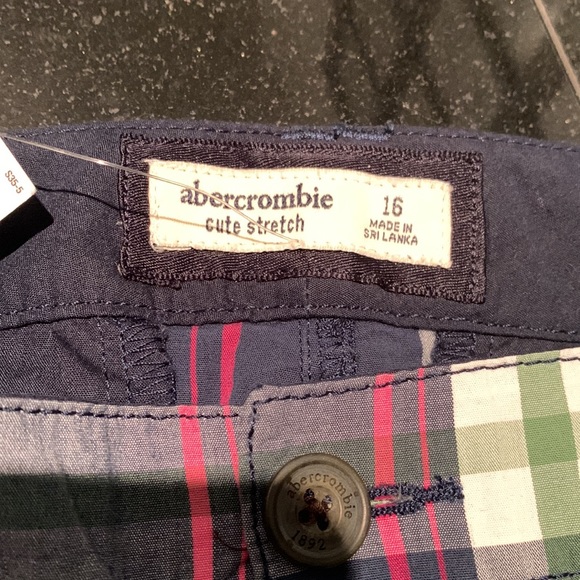 Plaid shorts - Picture 2 of 9